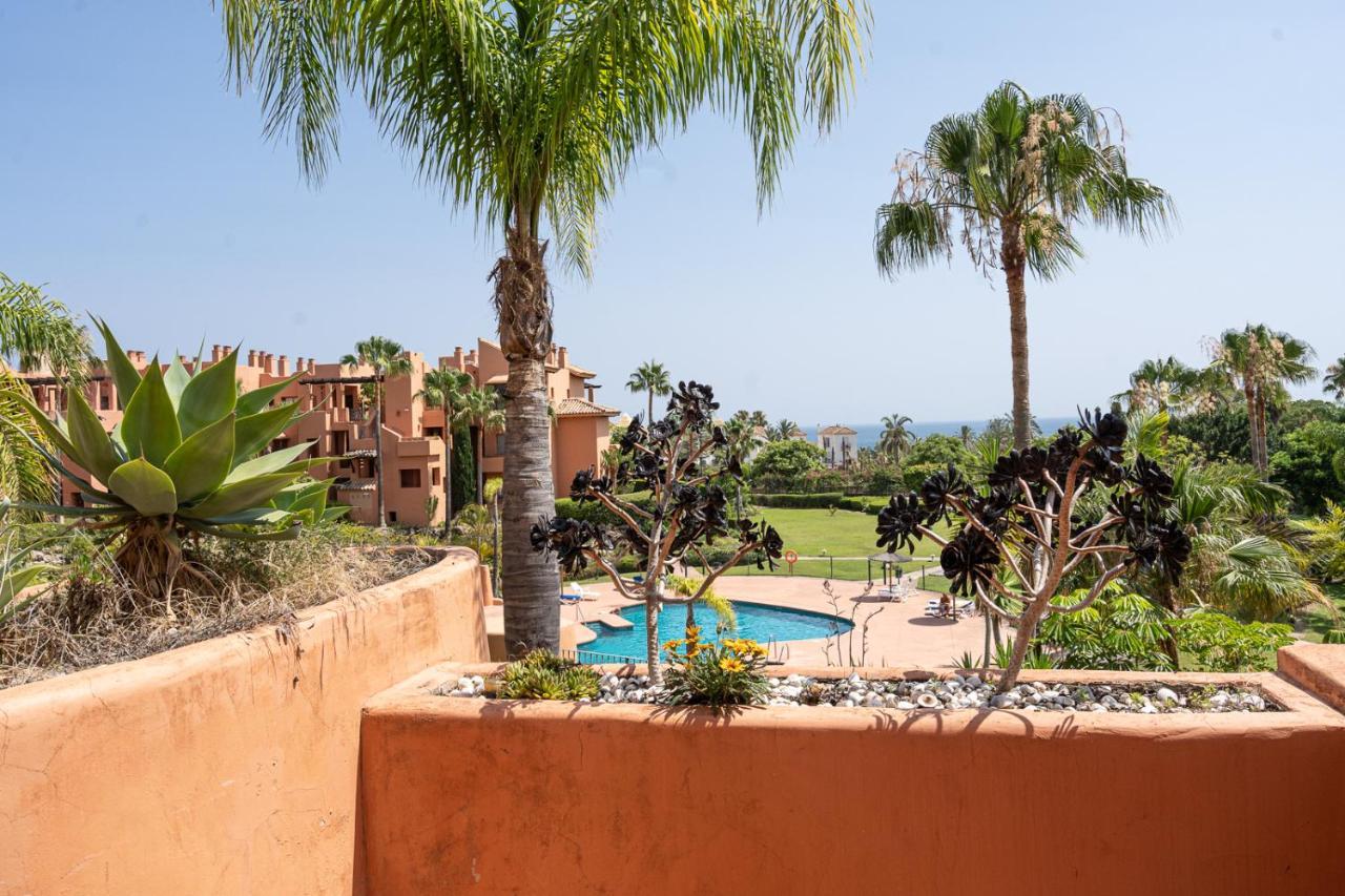El Sol Sotoserena 2 Bedroom Apartment Estepona Ngoại thất bức ảnh